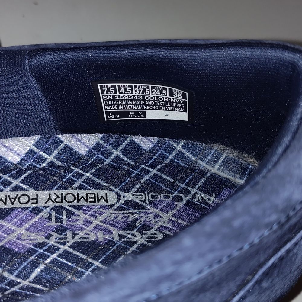 Skechers  Suede Slip-On Shoes Navy  loafers size 7.5 - Picture 7 of 7